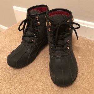 Tommy Hilfiger Duck Boots - Size 8